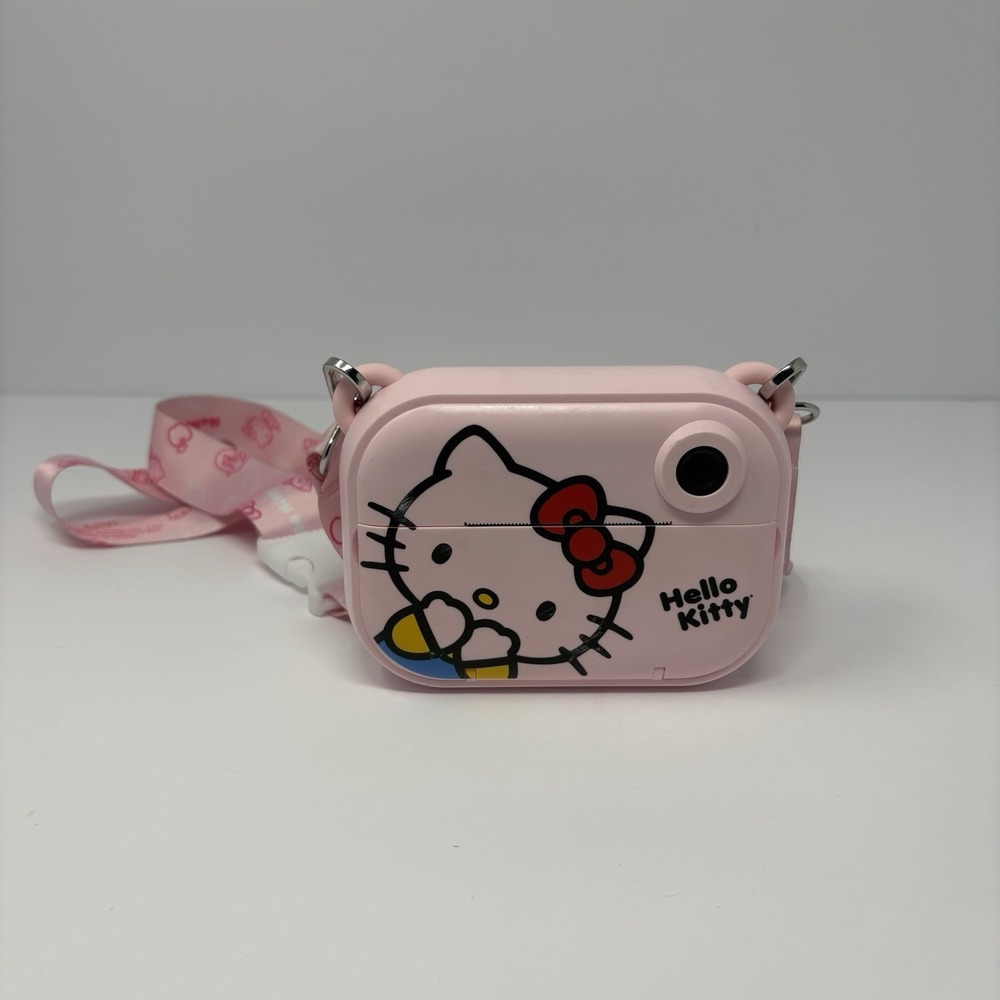 Kidamento Hello Kitty Kids Digital Camera Photo & Video Pink w/ 32GB SD Card